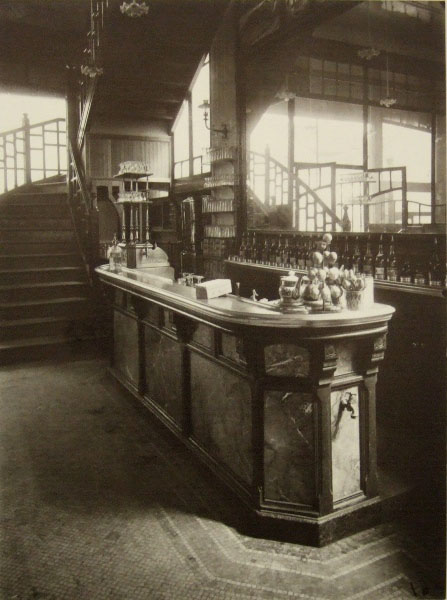 019Atget_Bardecabaret.jpg