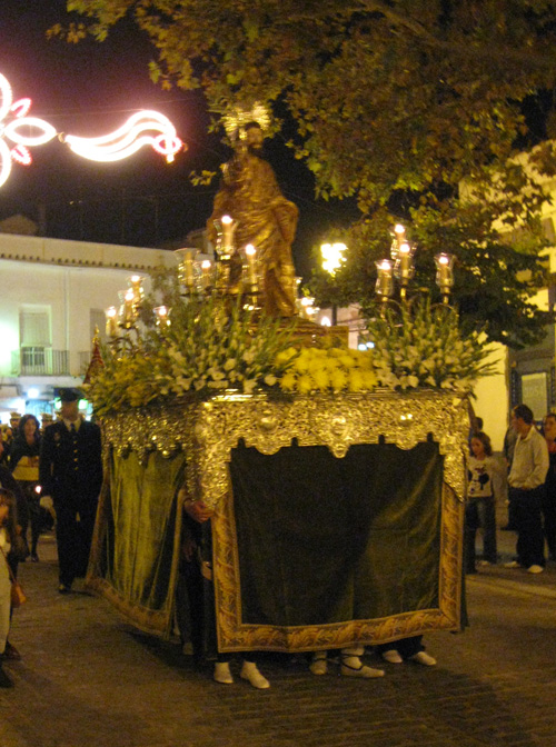 Procession4.jpg